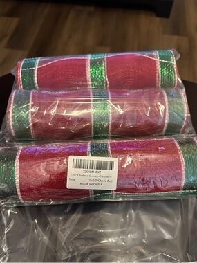 Lee Red and Green Check Holiday Mesh Garland 3 Rolls